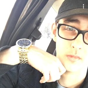 Meet your Posher, Cory